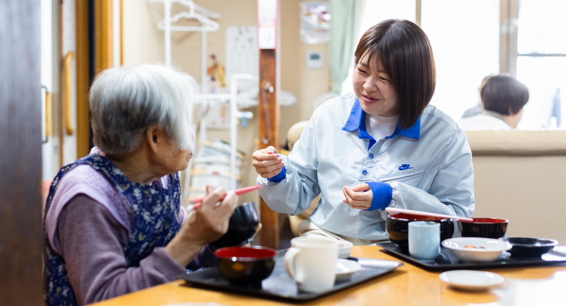 お食事中の写真